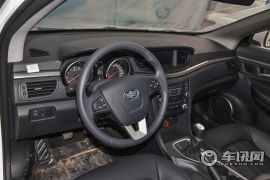 一汽奔腾-奔腾B50-1.6L 手动豪华型