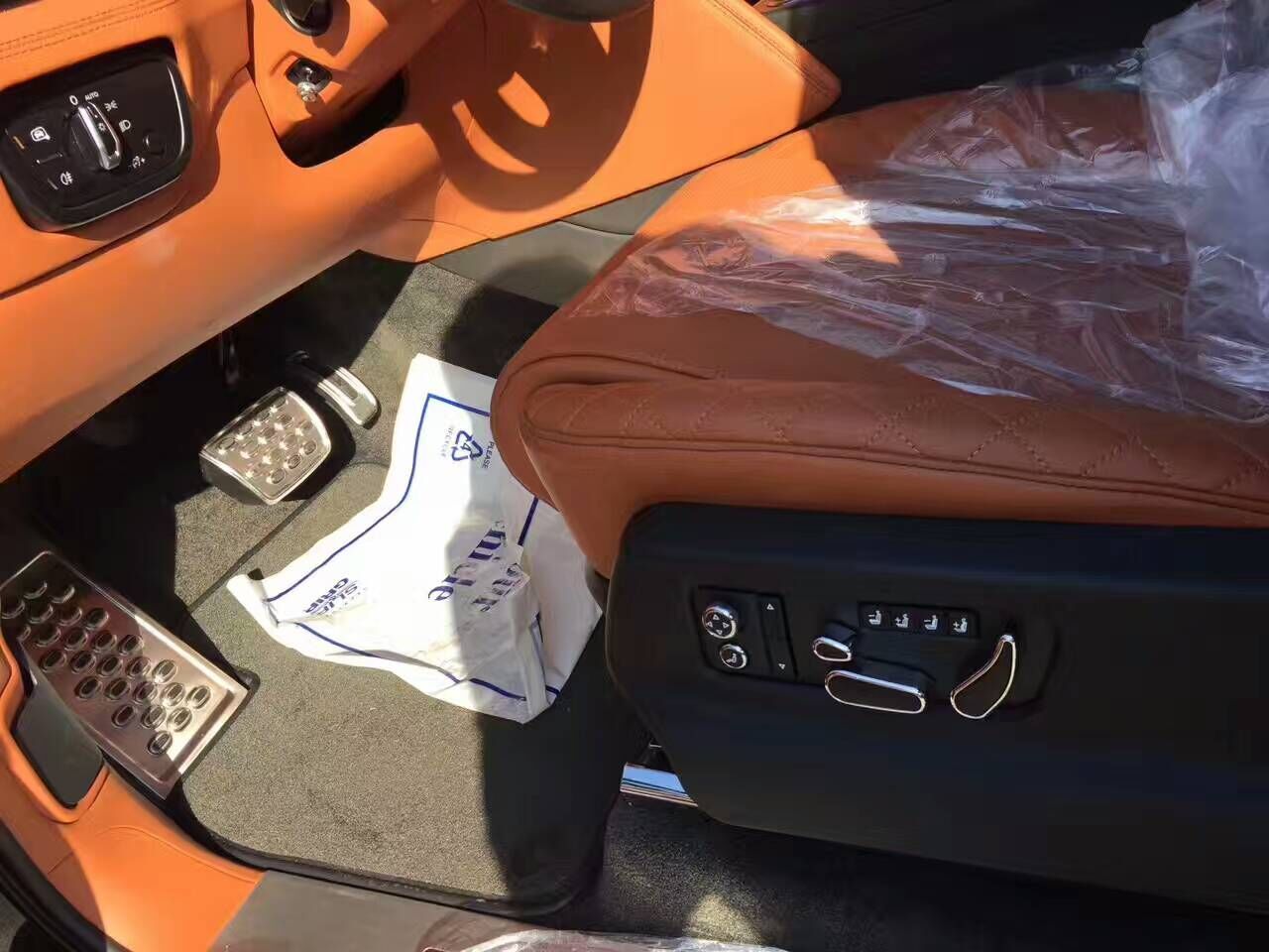 新款宾利添越柴油4.0 汽油6.0现车享钜惠