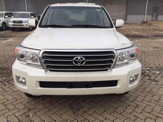 18款酷路泽4500价格柴油国五排放全国上牌_车