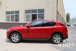 阿尔法罗密欧-Stelvio-2.0T 200HP 精英版