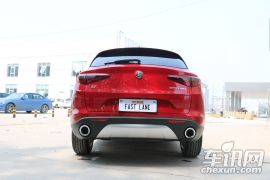 阿尔法罗密欧-Stelvio-2.0T 200HP 精英版