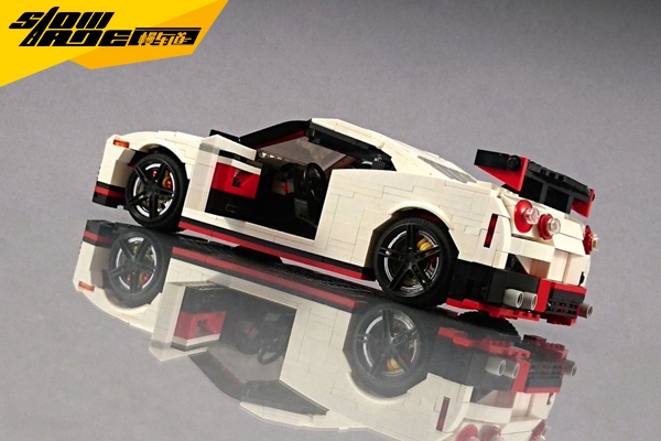 乐高日产GT-R Nismo玩具 圆童年的速度梦想