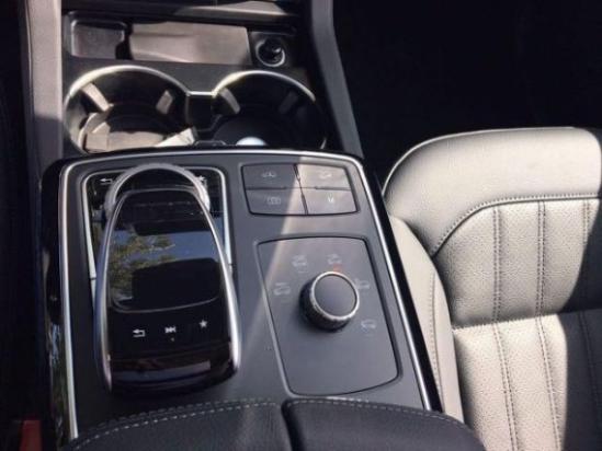 中东17款奔驰GLE400 九速全景天窗随心畅行