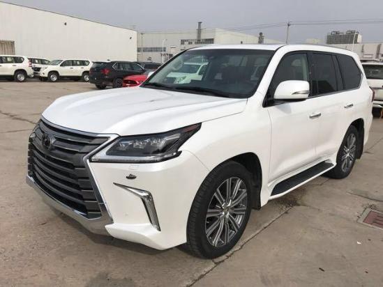 17款雷克萨斯LX570顶配现车8座免消费税