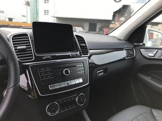2017款奔驰GLE400 进口越野豪车造型独特