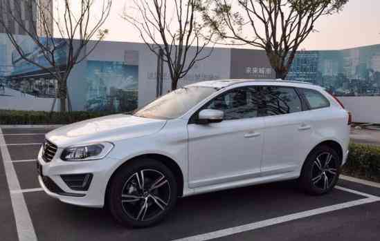 2017款沃尔沃XC60价格XC60T5AWD智进升级