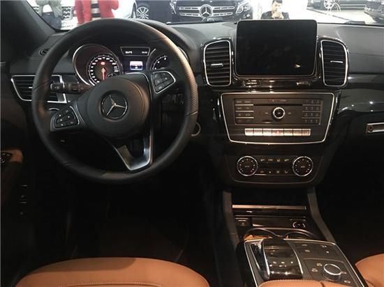 18款奔驰GLS450加规版狗年交好运最后甩卖