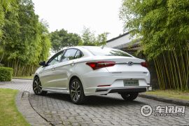 奇瑞汽车-艾瑞泽GX-1.5T 自动睿色版