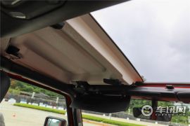 Jeep(进口)-牧马人-2.0T Sahara四门版