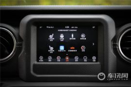 Jeep(进口)-牧马人-2.0T Sahara四门版