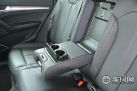 一汽奥迪-奥迪Q5L-45 TFSI 尊享豪华运动型