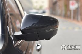 上汽集团-名爵HS-30T 自动四驱Trophy荷尔蒙超燃版