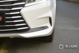 东南汽车-东南A5翼舞-1.5L CVT尊贵版 国VI