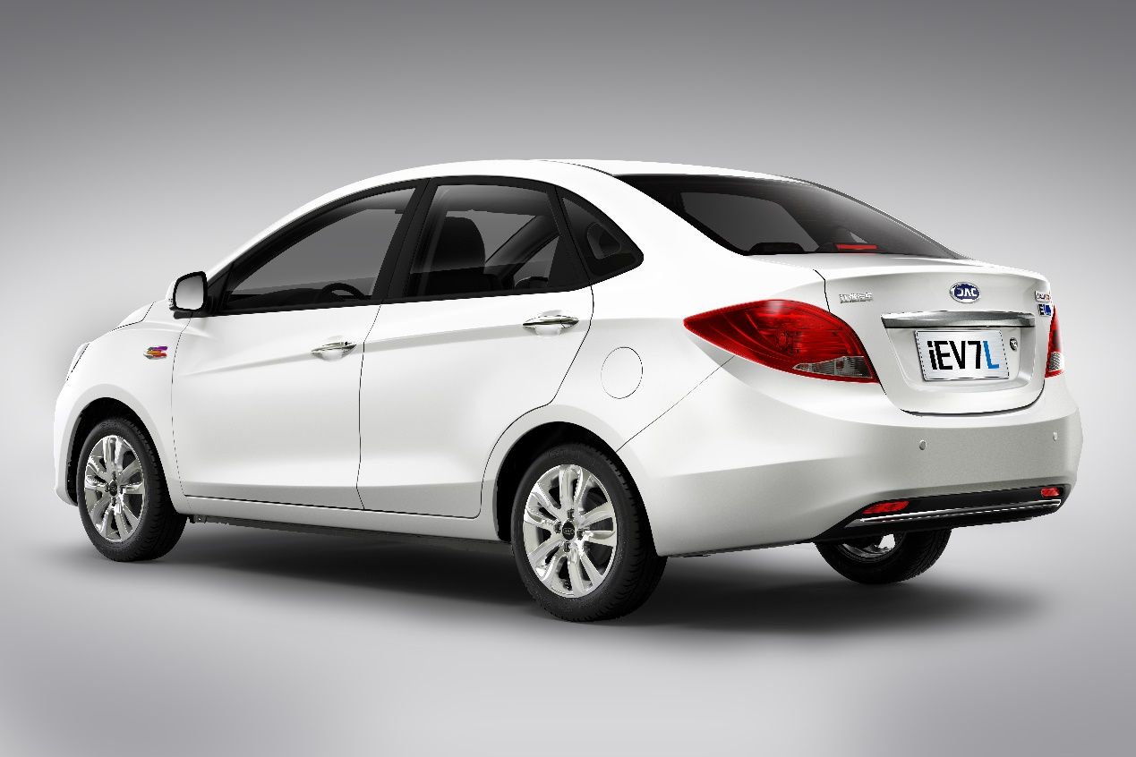 科技风 智能芯 全新江淮iEV7L戳动你心 