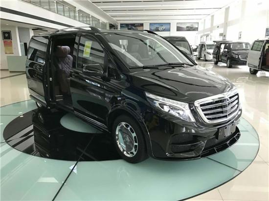 奔驰V250改装VS680迈巴赫版内饰及包围价格