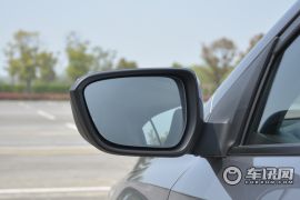 通用雪佛兰-科沃兹-Redline 325T 自动欣耀版  ￥9.99