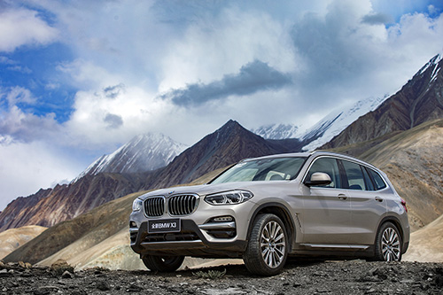 BMW X3 xDrive <font color='red'>25i</font>演绎入门车型的高配哲学