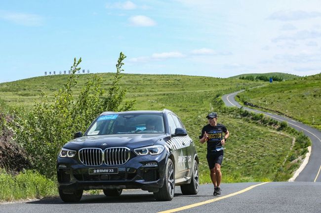 BMW探索创新 全新BMW X5领衔X家族山海相伴