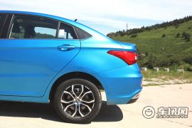 奇瑞汽车-艾瑞泽e