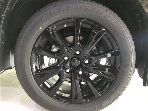 19款雷克萨斯LX570限量S黑曜版 低价热卖中