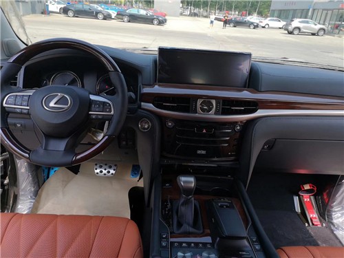 19款雷克萨斯LX570限量S黑曜版 低价热卖中