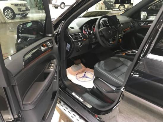 2019款奔驰GLS450 LED鹰眼大灯气场十足