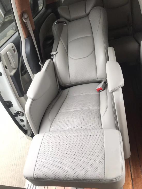 新款艾力绅改装柚木地板 艾力绅脚垫...