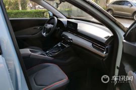 宝骏-宝骏RS-3-1.5L CVT  24小时在线豪华型  ￥8.98