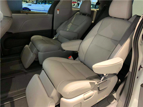 dealer_default_2b5f3eee6a7a45ec9eded09bf8d610ca.jpg