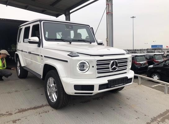 19款奔驰G500硬朗的线条出色          