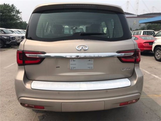 2019新款英菲尼迪QX80 俭华驾驭 马力实手