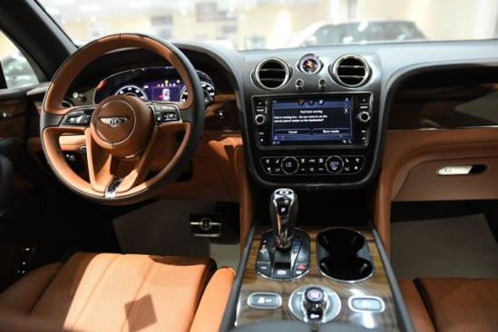2019款宾利添越双拼外观V8汽油 4.0价格