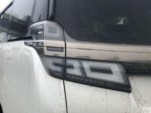 丰田威尔法无微不至一汽丰田主角气昂  