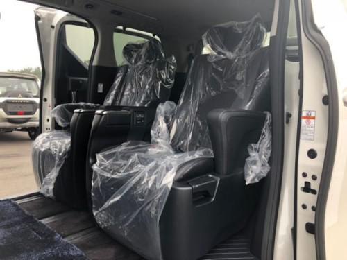 丰田威尔法无微不至一汽丰田主角气昂  