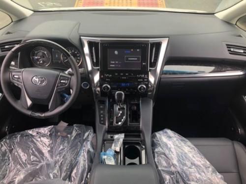 丰田威尔法无微不至一汽丰田主角气昂  