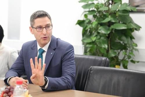 德科斯米尔中国区CEO苏博滔： 致力于面向未来的汽车解决方案