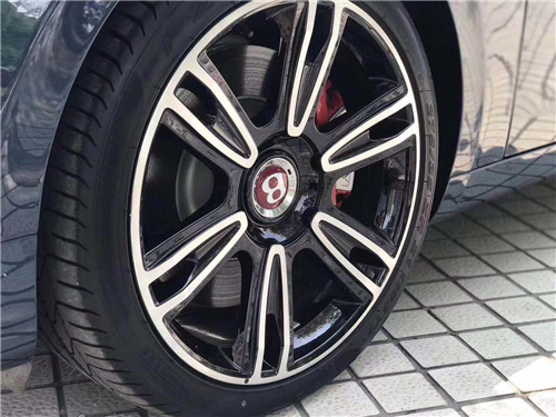 2019款宾利飞驰V8S 地津港最低售价220万