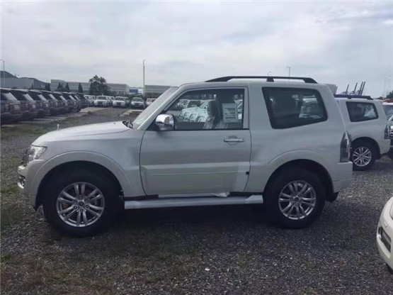 新款三菱帕杰罗V87金标双差四驱顶配报价大