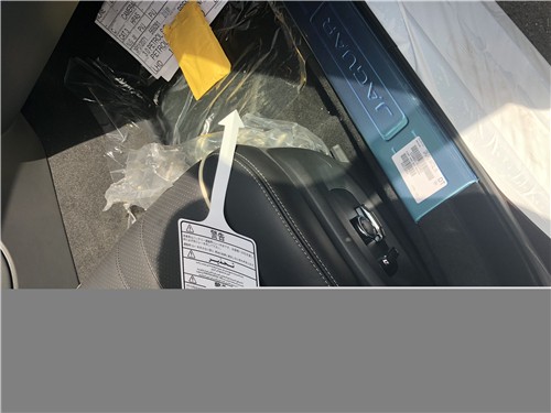 18款捷豹XJL颜色全现车998000只需646000团