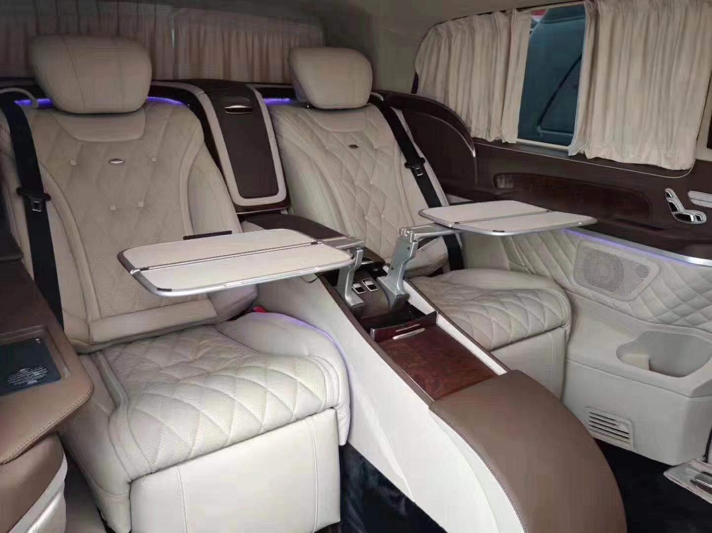 奔驰迈巴赫四座商务车 让商务合作亲切自然