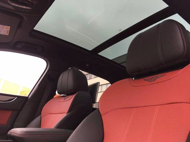 全新宾利添越顶级奢华SUV 港口现车报价