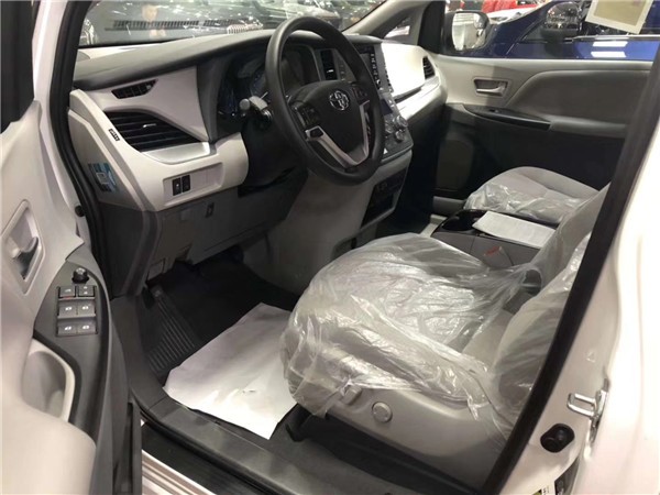 2020款加版塞纳LTD 性价比最高的MPV 最新