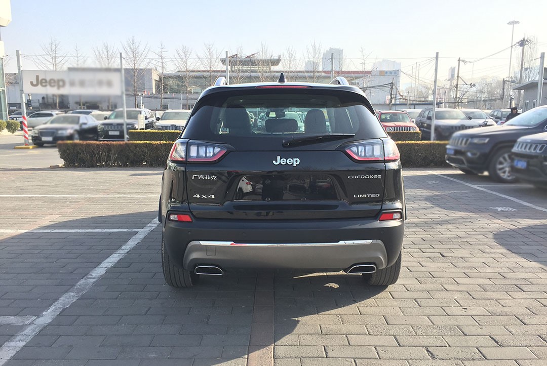 二十万左右四驱SUV 首选jeep自由光！  