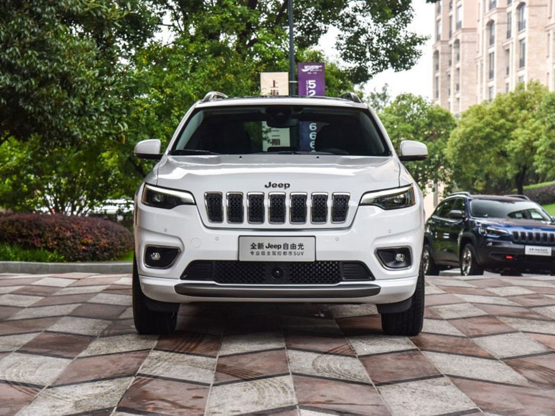 二十万左右四驱SUV 首选jeep自由光！  
