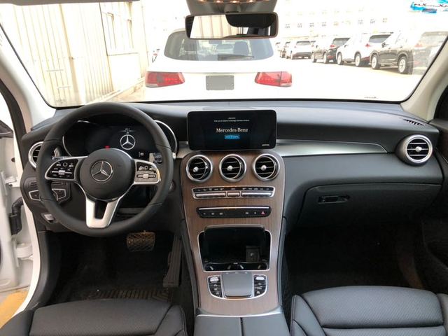 平行进口奔驰GLC300 适合女士的小型SUV
