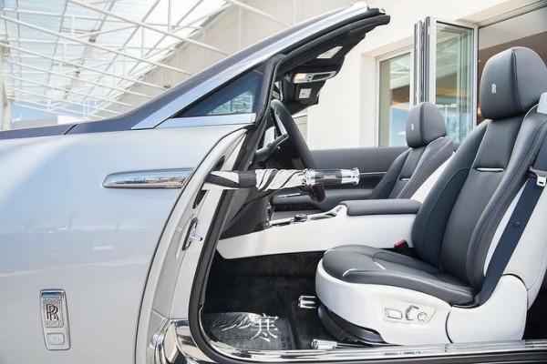 20款劳斯莱斯曜影出色动力性能价格直降