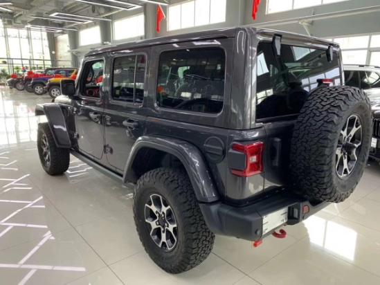 20款吉普牧马人罗宾汉裸价50W全国可办分期