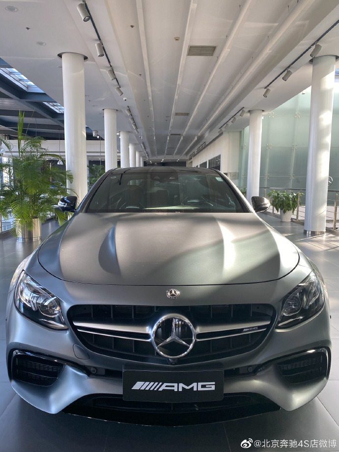 从首次露面让人惊艳 2020款奔驰E63 AMG