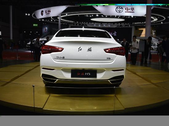 20万能买到的豪华B级车，空间大还带座椅加热，真香