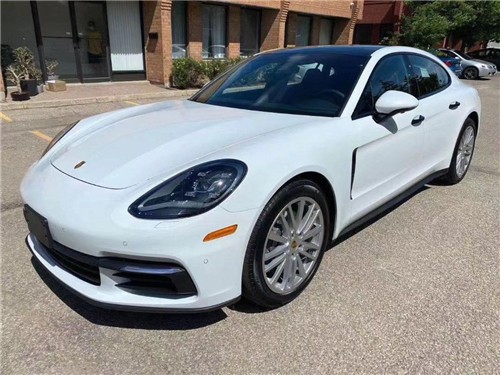 20款Panamera2.9T 4S白红 火山灰现车  